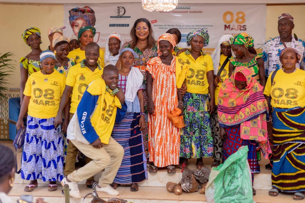 Moment de joie avec les femmes des associations bénéficiaires, 8 mars 2026